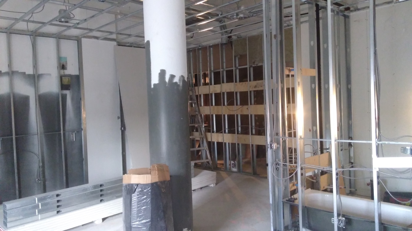 Steel stud partition framing for a commercial buildout